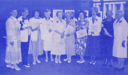 Photo des personnes honorées à l’AGA 1990-1991, bulletin interne SEC